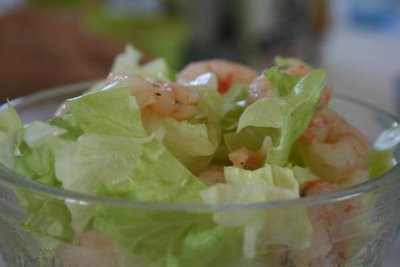 Cóctel de gambas navideño