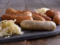 Choucrot.- ( Salchichas con Col aliñada )